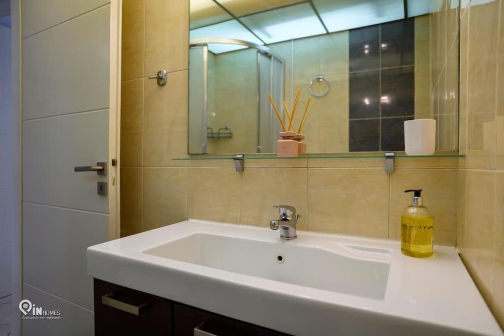 Ferienwohnung Thyme Out In Athen Exterior foto